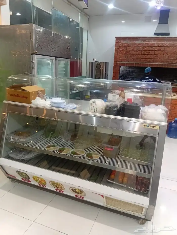 مطعم للتقبيل او الايجار موقع بحي النهضه مقابل حديقه النخيلان 3