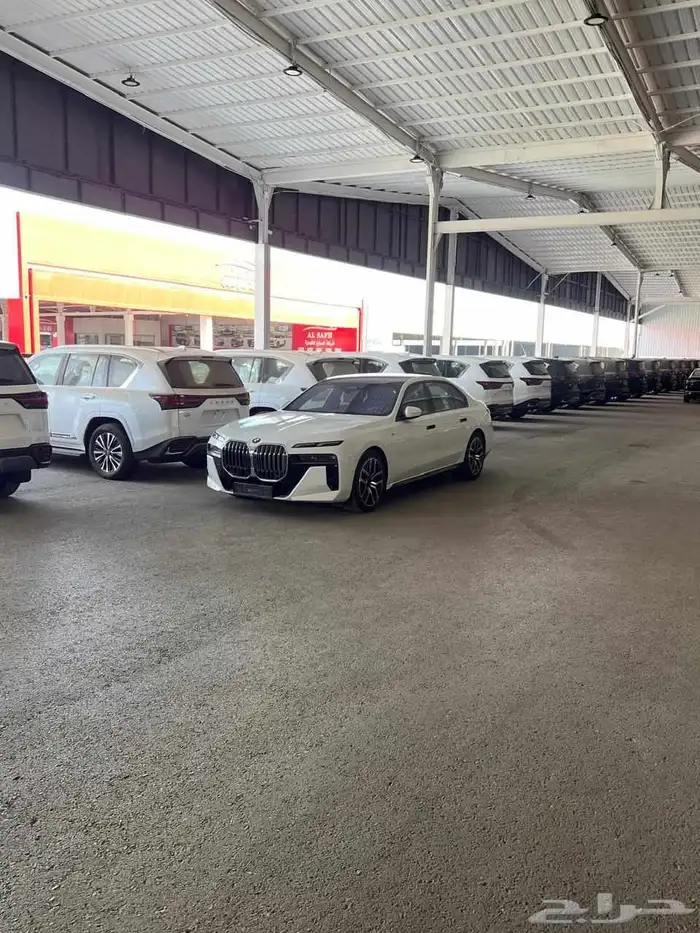 بي ام دبليو 735 موديل 2025 3