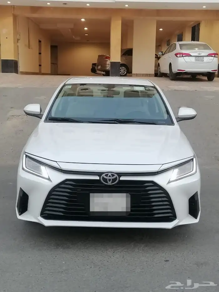 للبيغ تويوتا يارس الموديل 2023 بحالة ممتازة جدا 0