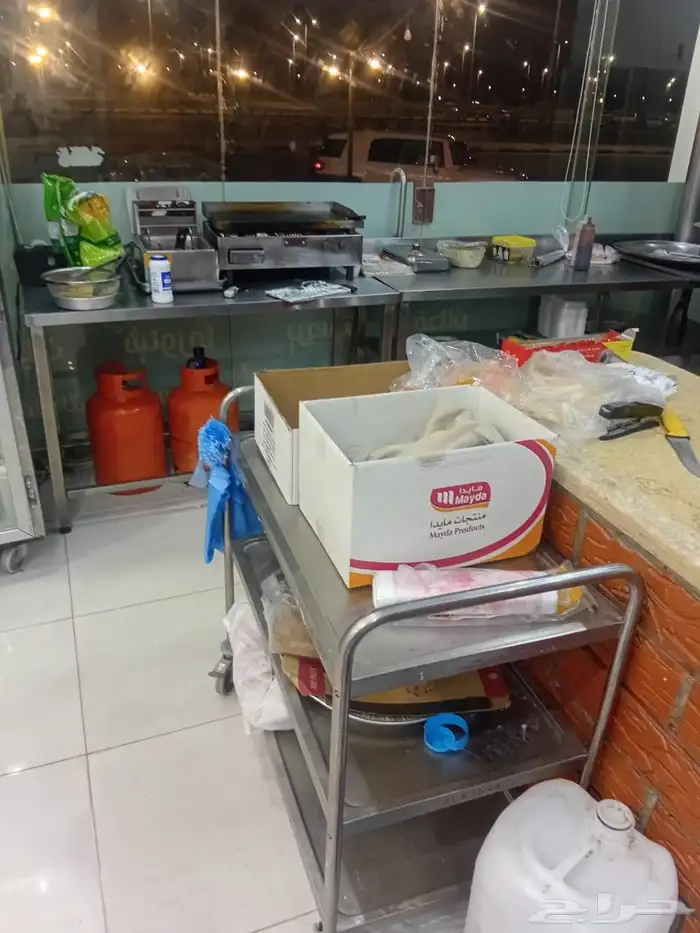 مطعم للتقبيل او الايجار موقع بحي النهضه مقابل حديقه النخيلان 4