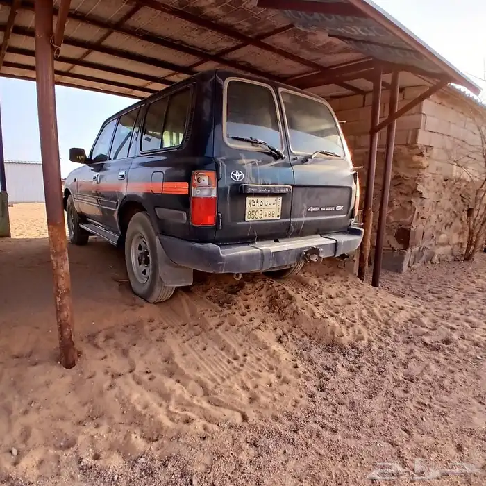 تيوتا صالون جديد بنزين قير عادي شرط قير ومكينه موديل 1997 6