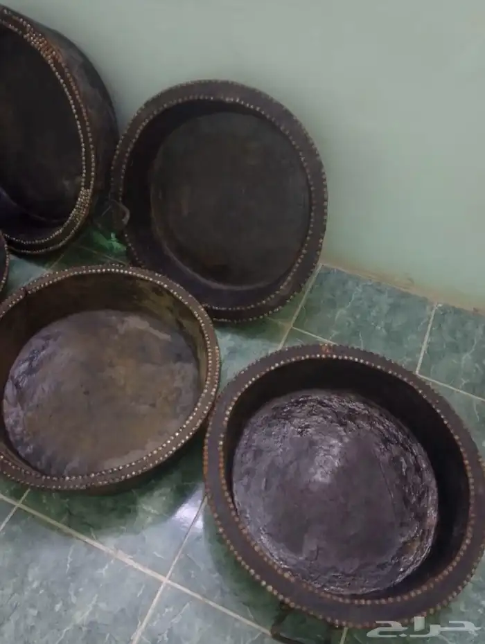 صحاف للبيع قديمه لها اكثر من 30 سنه لم تستخدم. 0