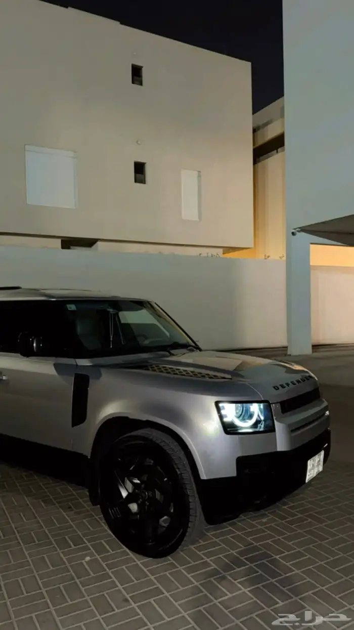 لاند روفر ديفندر HSE 110 V6 13