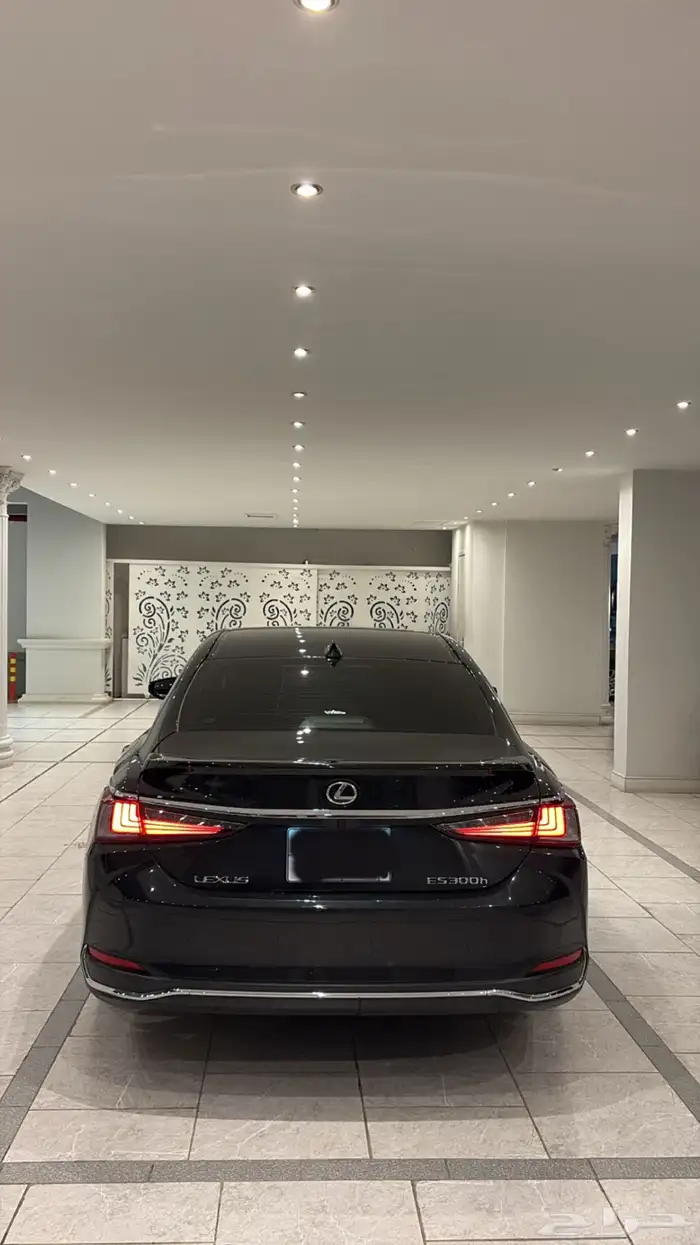 لكزسes2024 هايبرد 3