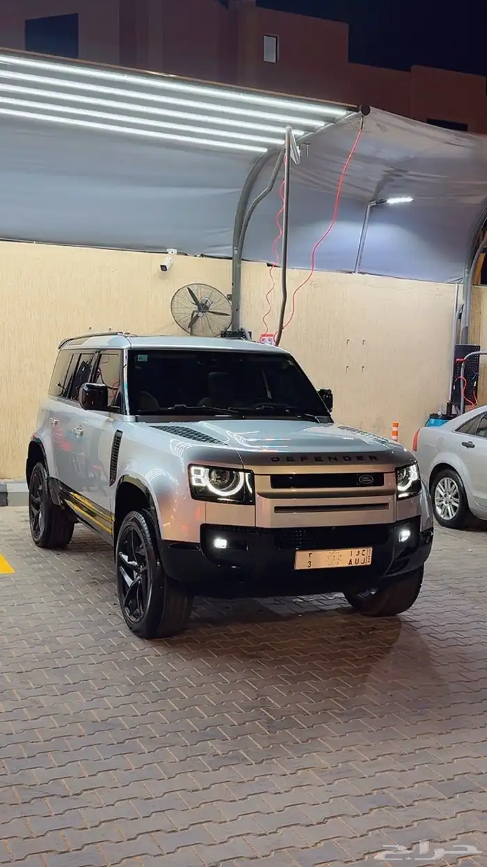 لاند روفر ديفندر HSE 110 V6 4