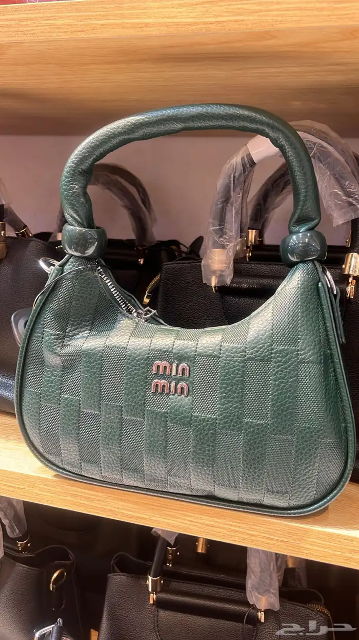 شناط واحذيه كميه محدود بسعر موحد 50 ريال 9