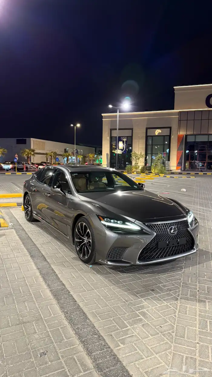 للبيع لكزس ال اس على السوم مجرد وسيط بين البايع والمشتري 1