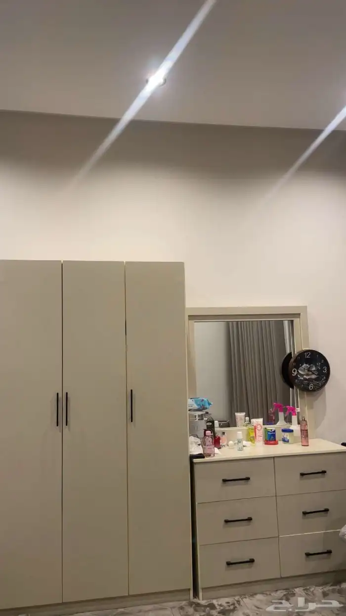 للبيع اثاث غرف نوم 3