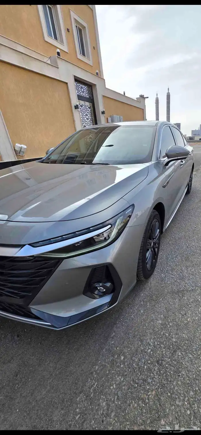 شيري أريزو 8 كمفورت 2025 وكالة شبه جديد السعر 68 ألف 6