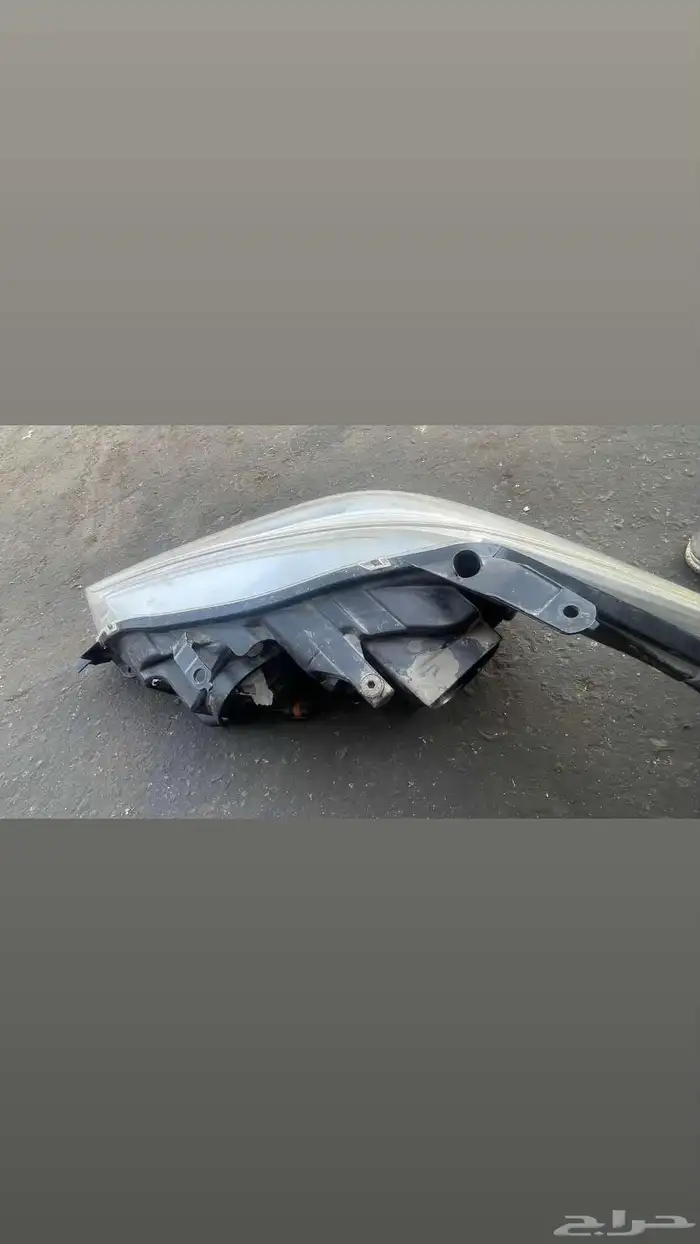 للبيع شمعه كامري 2016 2017 الجهه اليمين 1