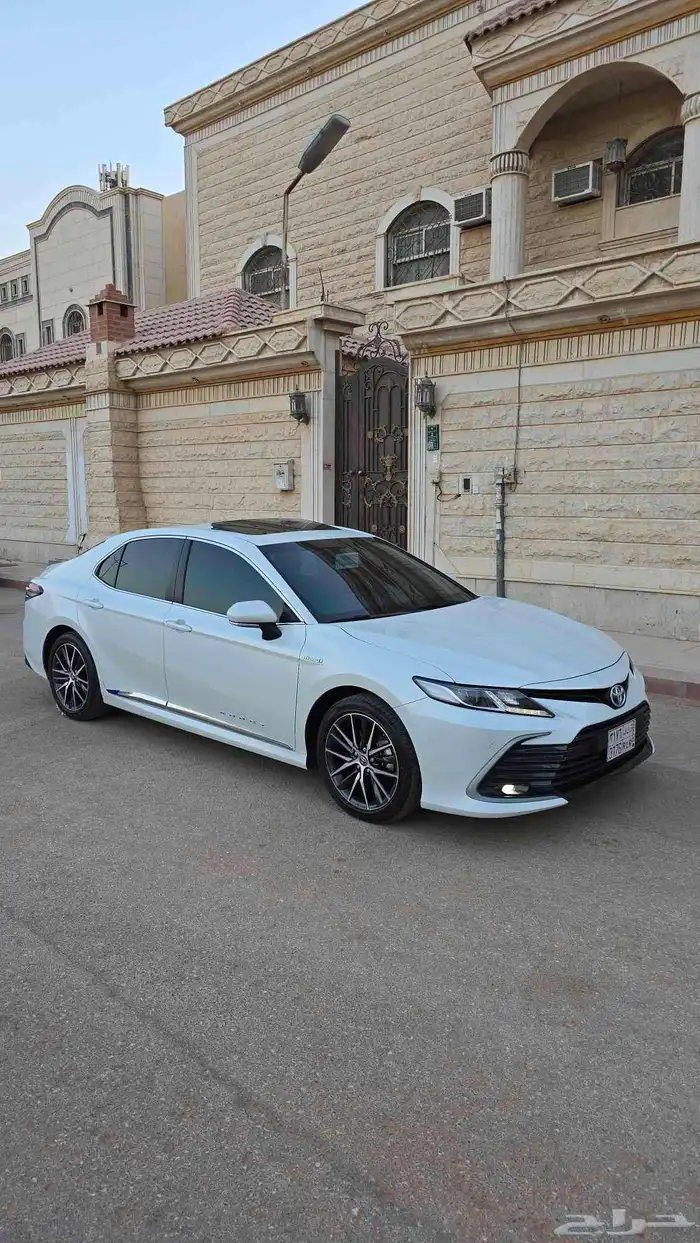 كامري GLE هايبرد 2024 عداد قليل 3