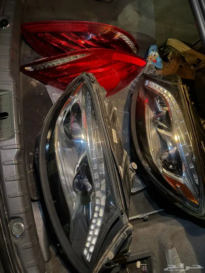 موجوده انوار مرسيدس S550 نظيفة اصلية 1