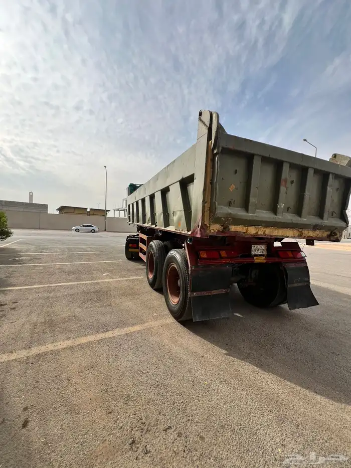 فولفو مع القلاب للبيع 1