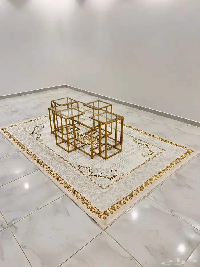 طقم طاولة وسجاد مترين في متر ونص 3