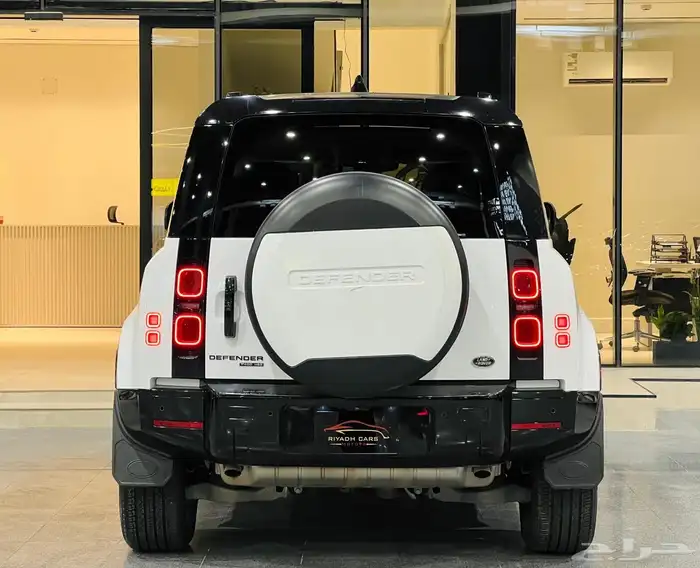 لاندروفر ديفندر 2020 HSE (عرض خاص) 3