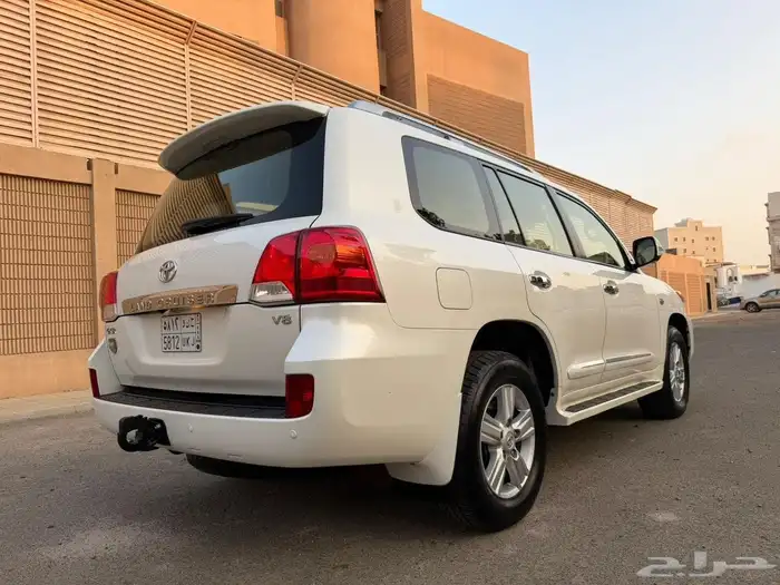 لاندكروزر 2015 GXR3 ستين عام وكااله سعودي 30