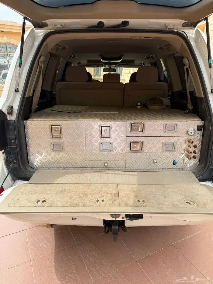 لاندكروزر 2009 فل كامل سعودي مجهز 8