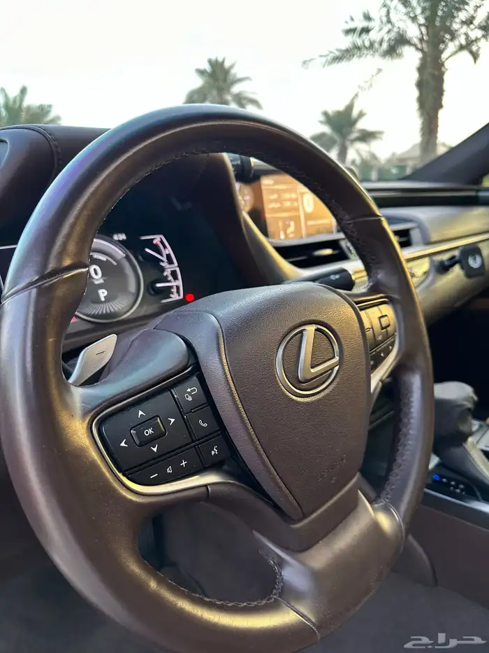 لكزس ES300h هايبرد 2021 بحالة الوكالة سعودي 51