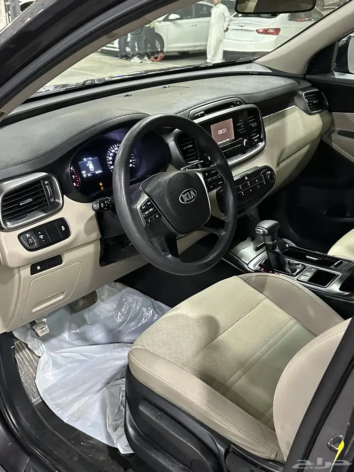 سورنتو 2020 دبل 7 مقاعد لدى معرض(عبيد الرشيدي) 15