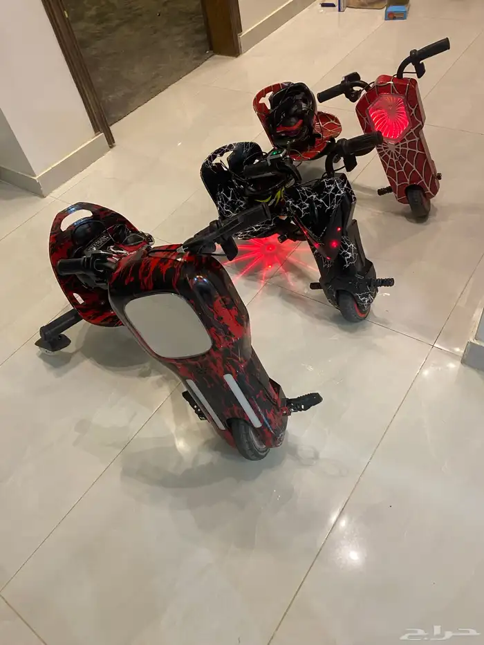 سكوترات كهربائي عدد 3 0