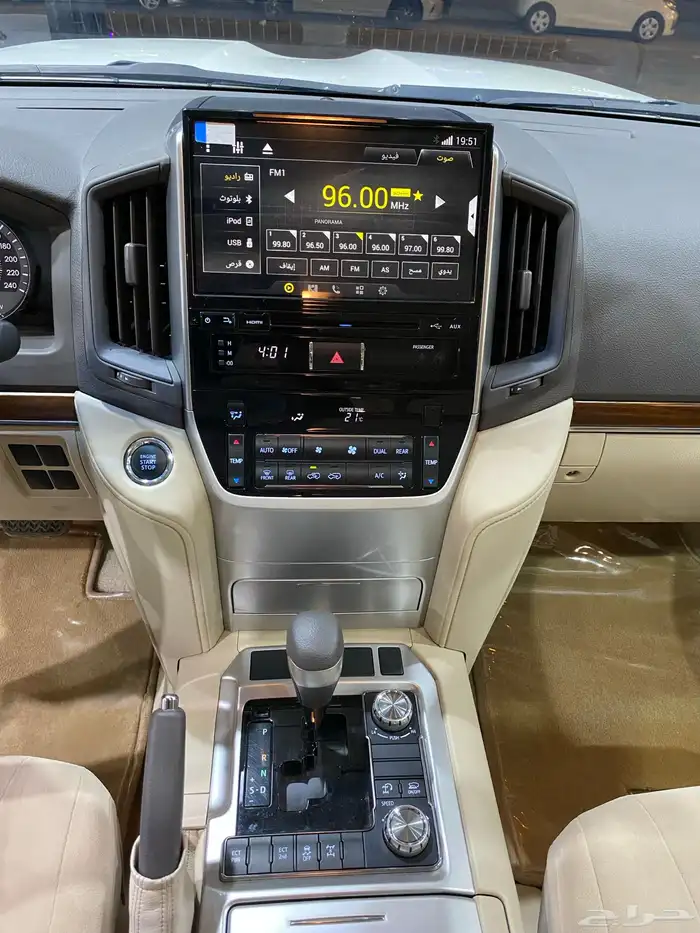 للبيع جيب جي اكس ار 2018 فل كامل عبداللطيف عداد 108 الف 19