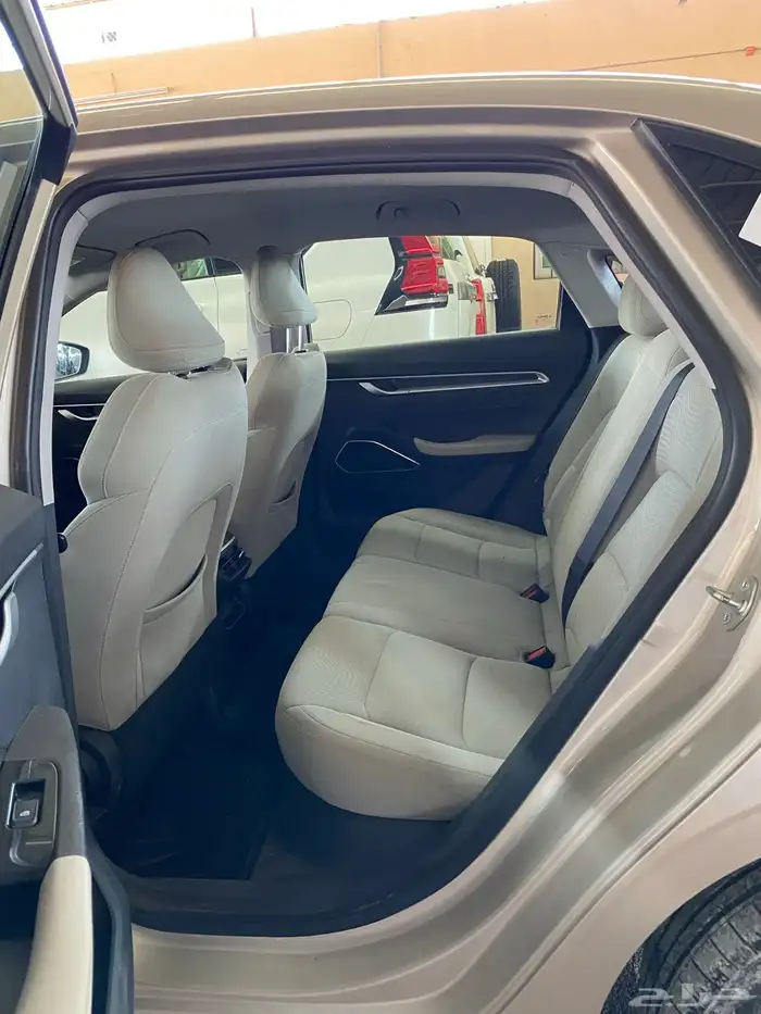 (( يوجد لدينا مجموعه من جيلي امجراند 2023 فل كامل و استاندر 38