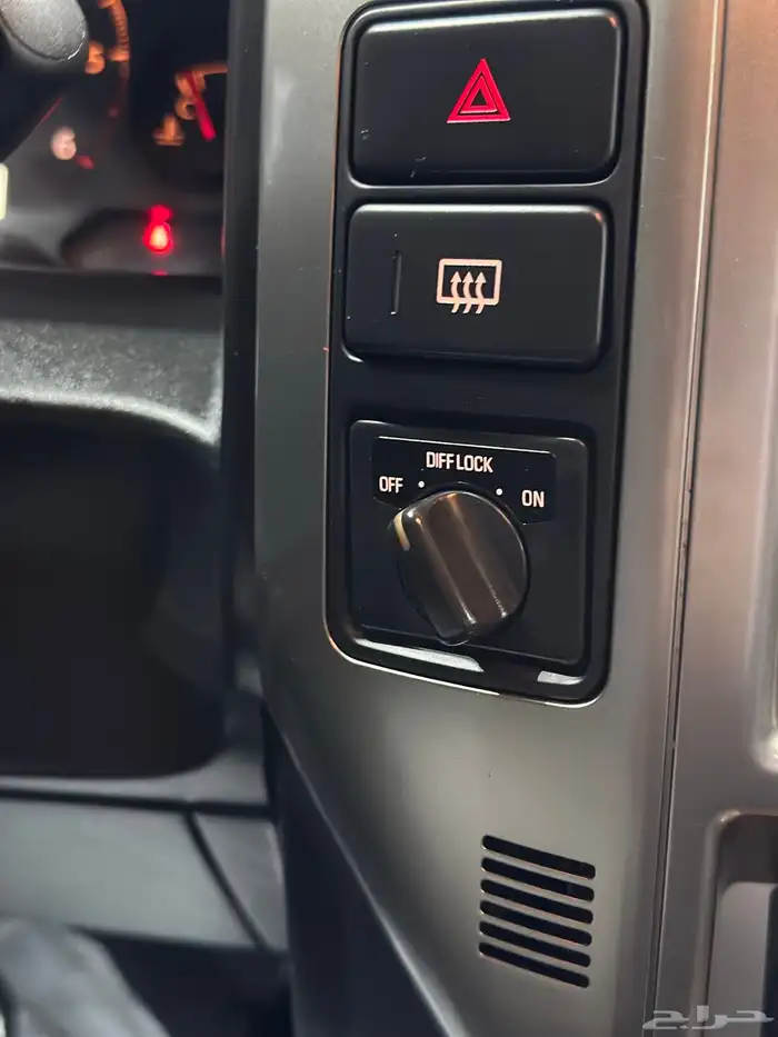 نيسان باترول فتك - 2021 - عداد 49 الف فقط - 4800 32