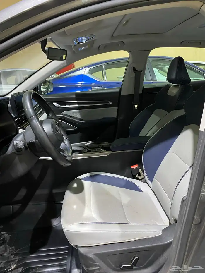 (( يوجد لدينا مجموعه من جيلي امجراند 2023 فل كامل و استاندر 10