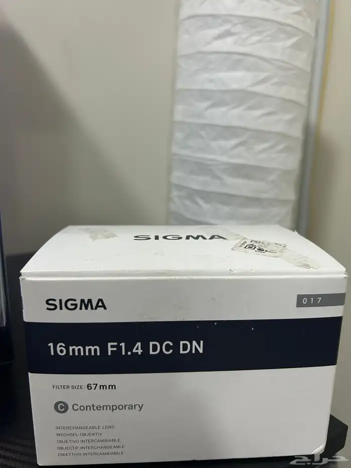 عدسته f1.4 16mm 1