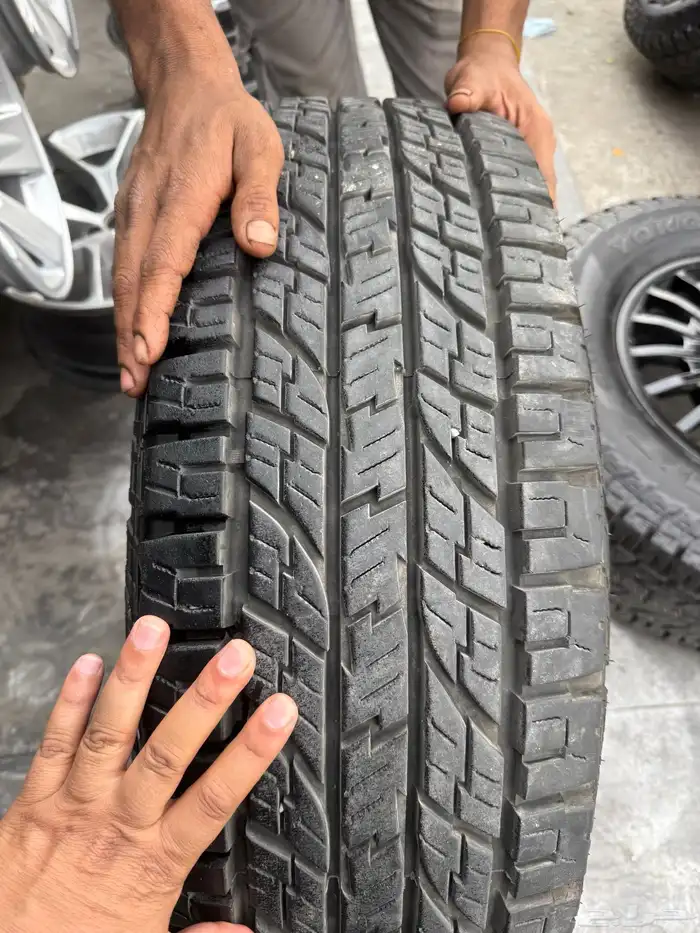 جنوط برايد مع كفرات ربع حجري مقاس 285 70 17 يوكوهاما 4