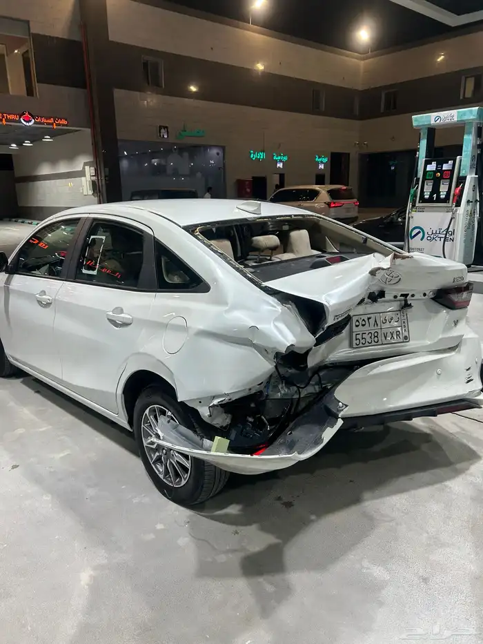 تويتا يارس 2023 مصدوم خفيف 3