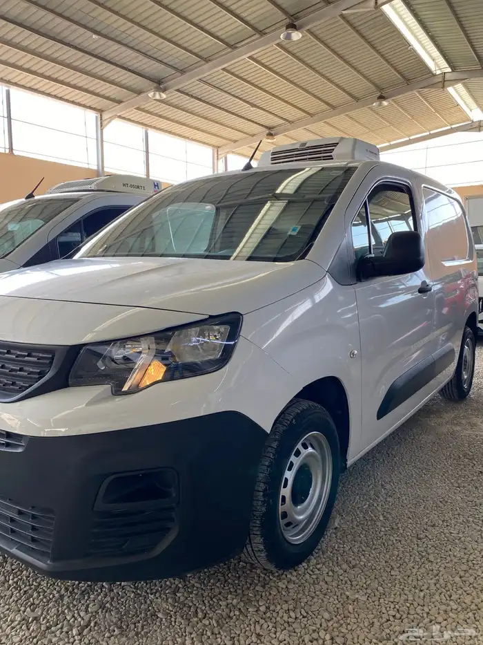 (( يوجد لدينا مجموعه بيجو بارتنر 2022 ثلاجه تبريد)) 12