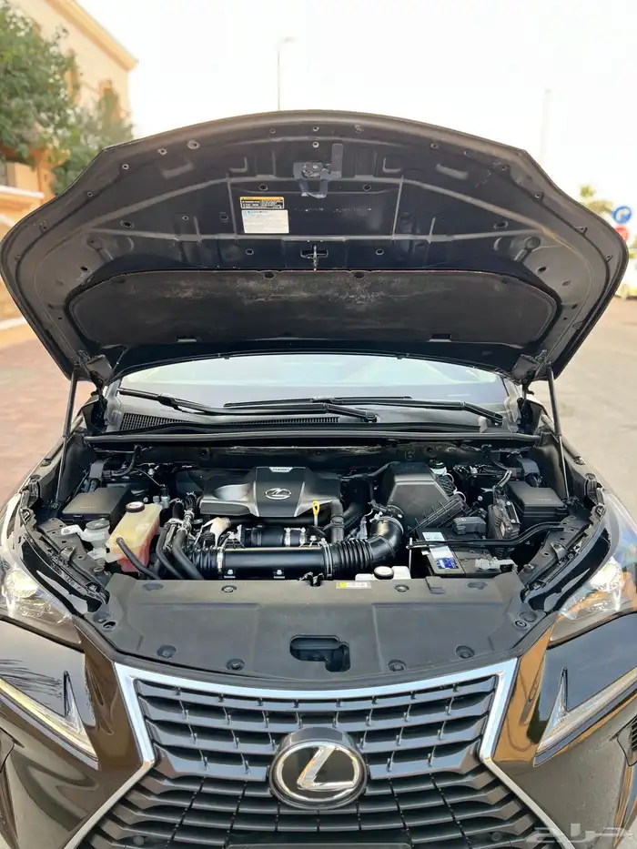 لكزس NX300 قمة النظافة 2020 ممشى قليل بحالة الوكالة 58