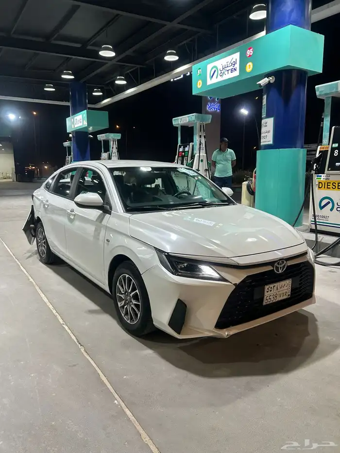 تويتا يارس 2023 مصدوم خفيف 1