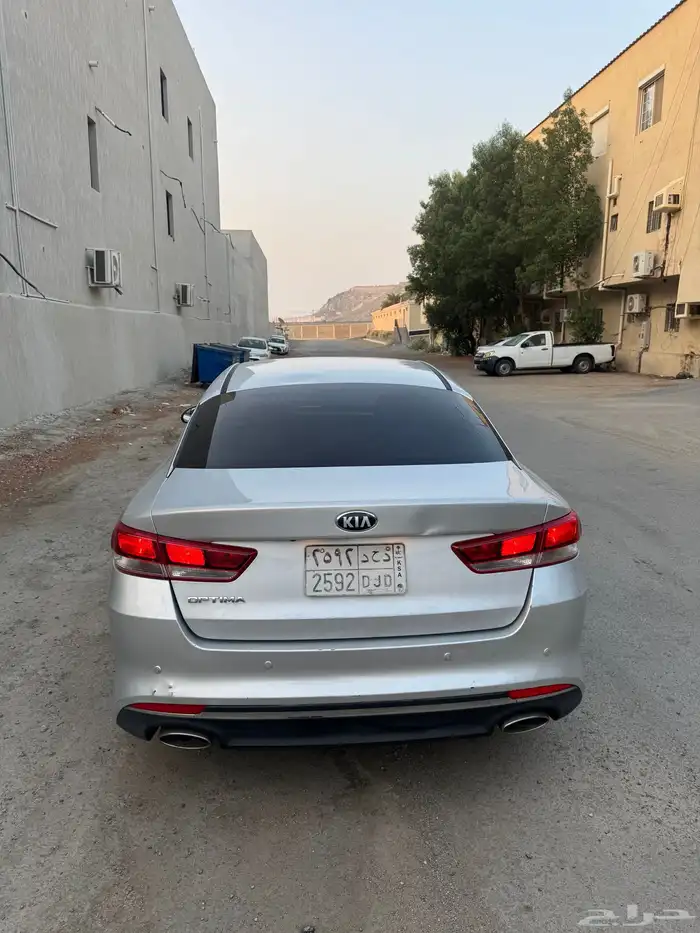 كيا اوبتيما 18 للبيع 14