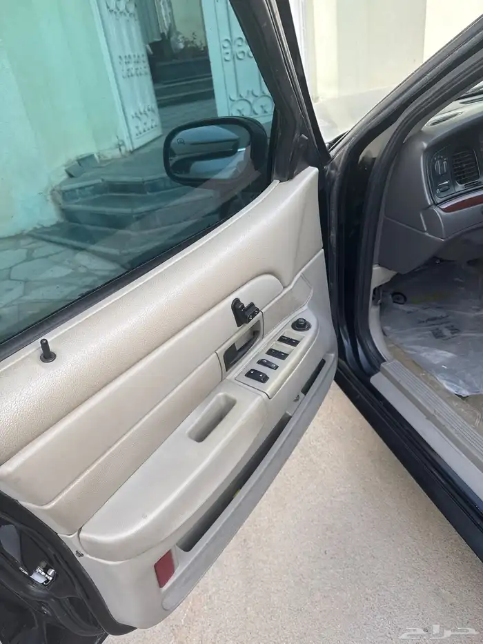 فورد فكتوريا للبيع لاعلى سعر 3