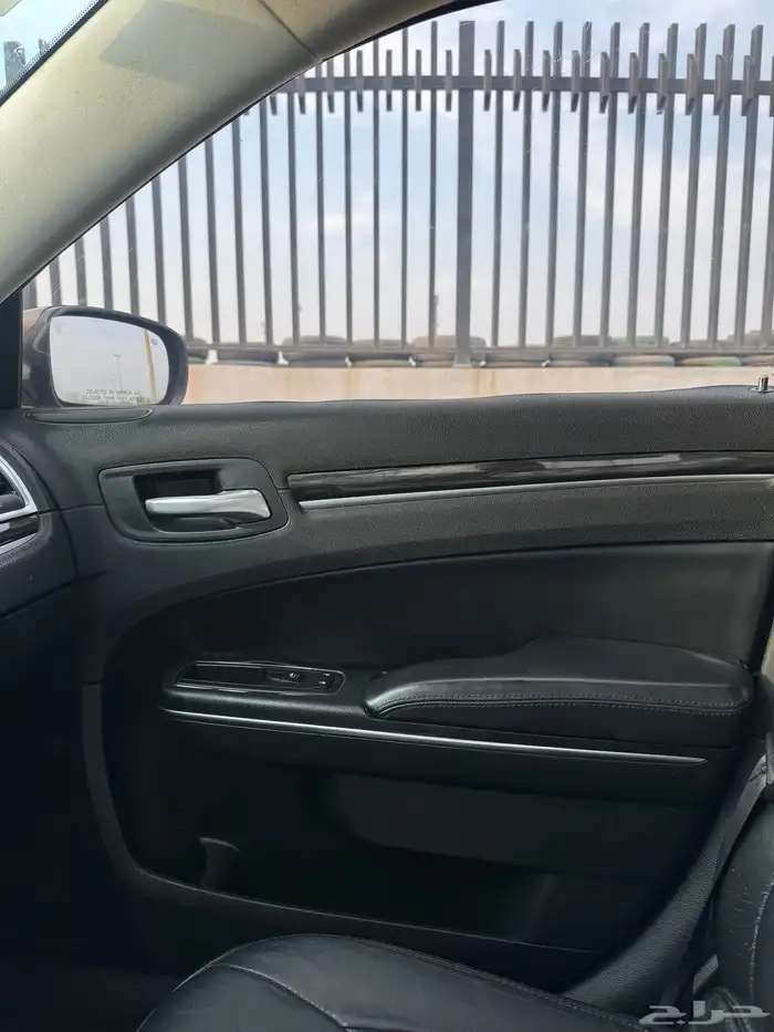 للبيع كرايسلر 2015 18