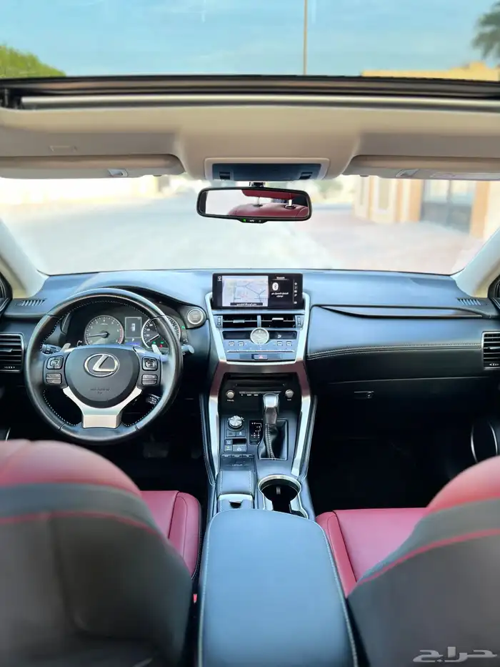 لكزس NX300 قمة النظافة 2020 ممشى قليل بحالة الوكالة 35