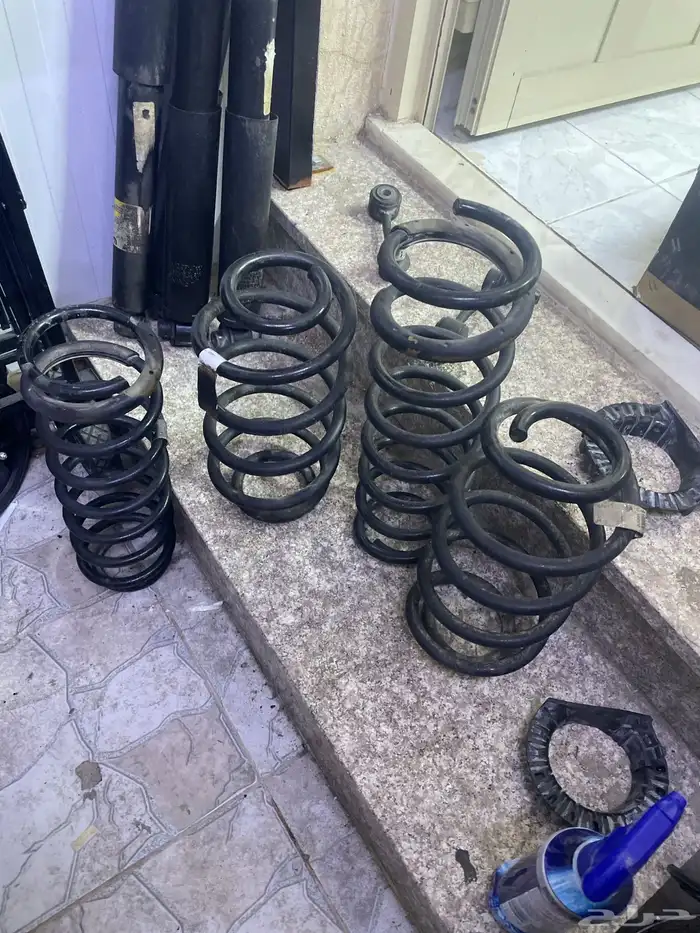 للبيع قطع جيب رانجلر اصلي Jk 2