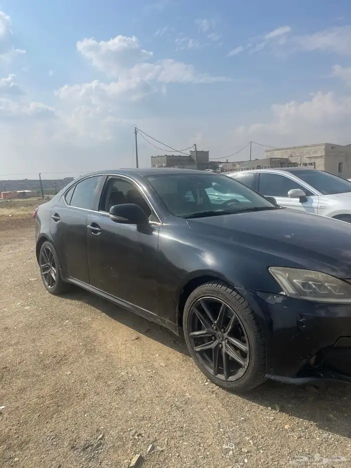 لكزس is موديل 2010 3