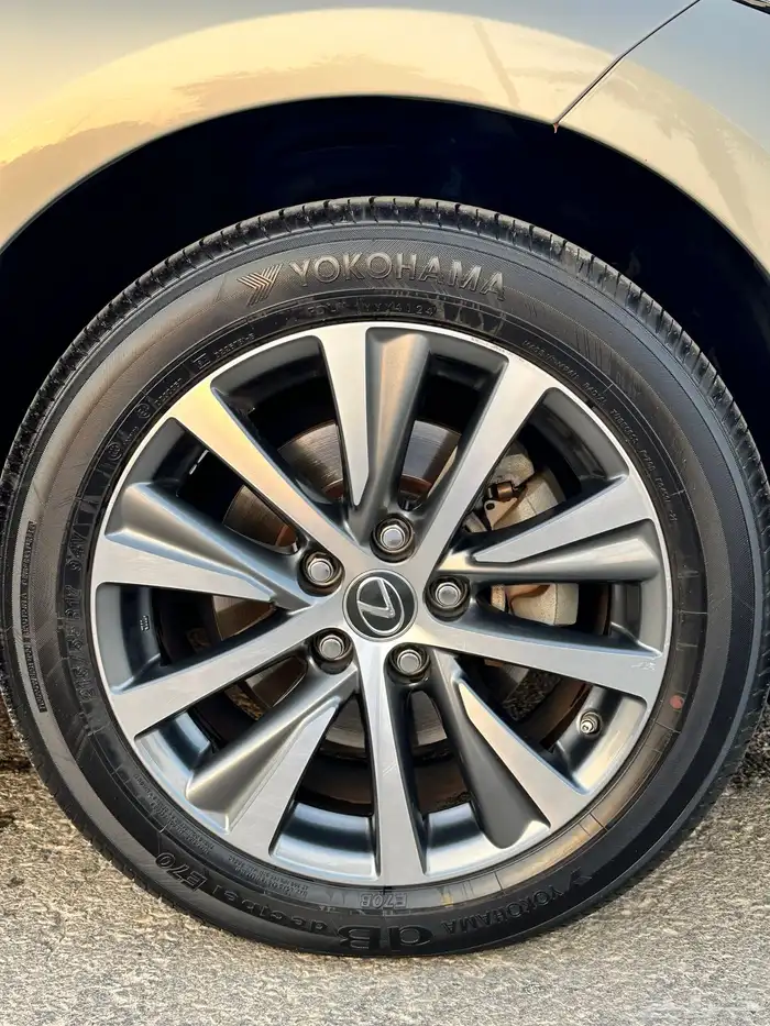 لكزس ES300h هايبرد 2021 بحالة الوكالة سعودي 65