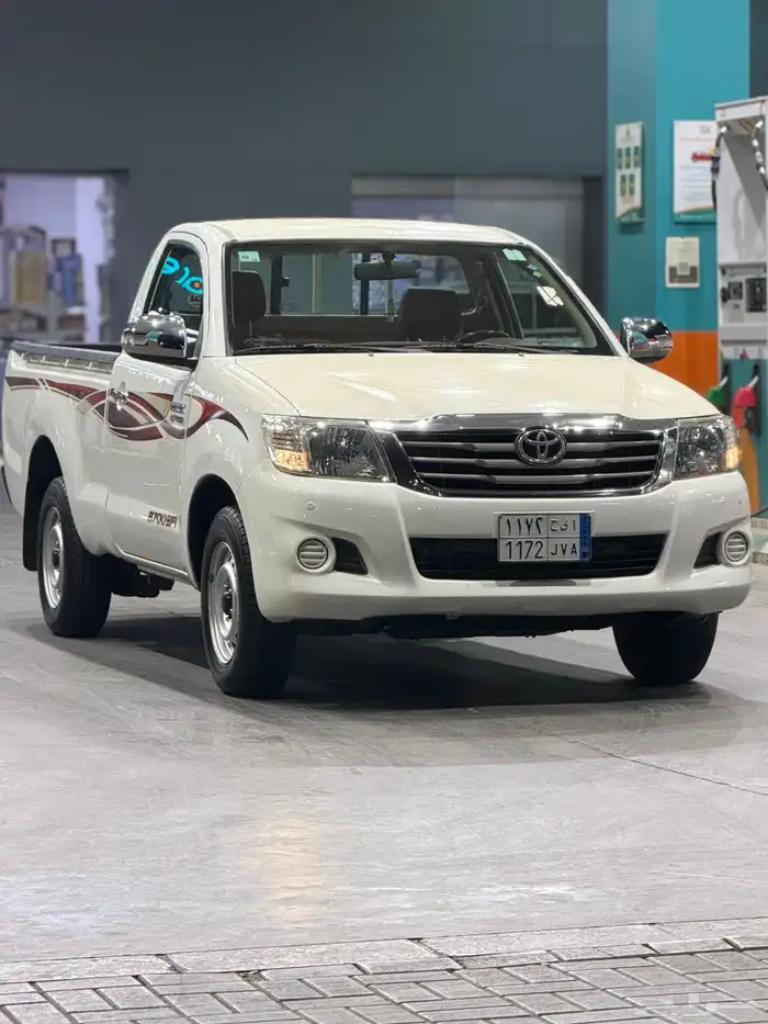 هايلكس 2015 GLX 7