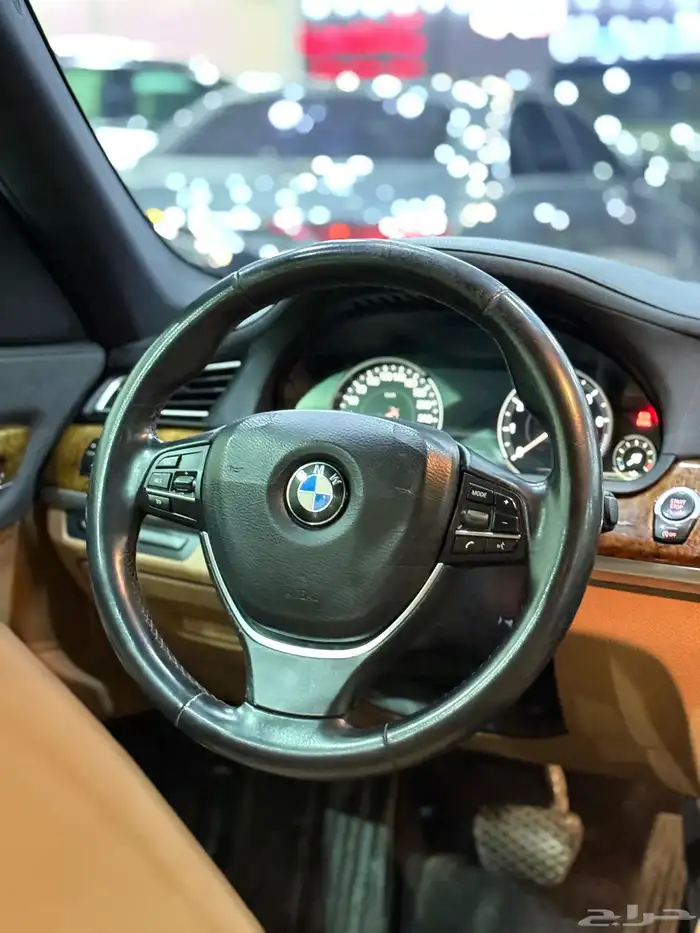 بي ام دبليو - 2015 - 740 - فل كامل 16