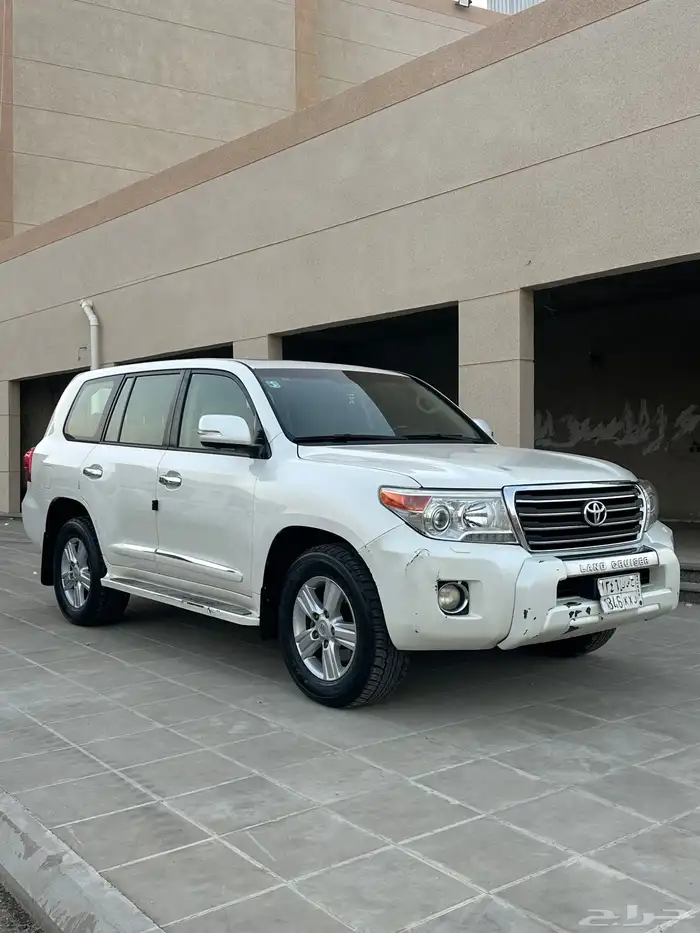 لاندكروزر 2014 0