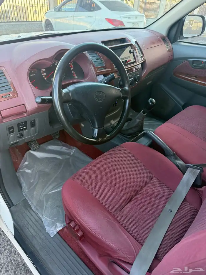 هايلكس 2015 GLX فل كامل عبدالطيف جميل 15