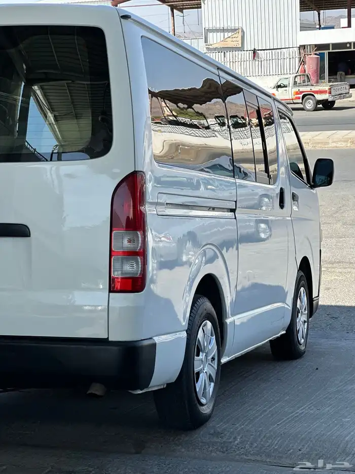 باص هاس تايوتا مديل 2006 بنزين 7