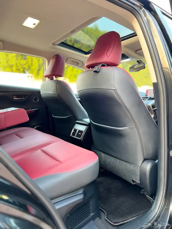 لكزس NX300 قمة النظافة 2020 ممشى قليل بحالة الوكالة 46