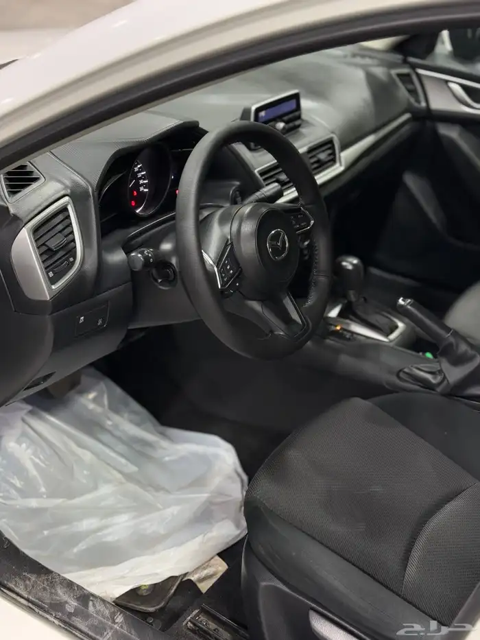 مازدا 3 2019 ابيض لؤلؤي لدى معرض(عبيد الرشيدي) 19