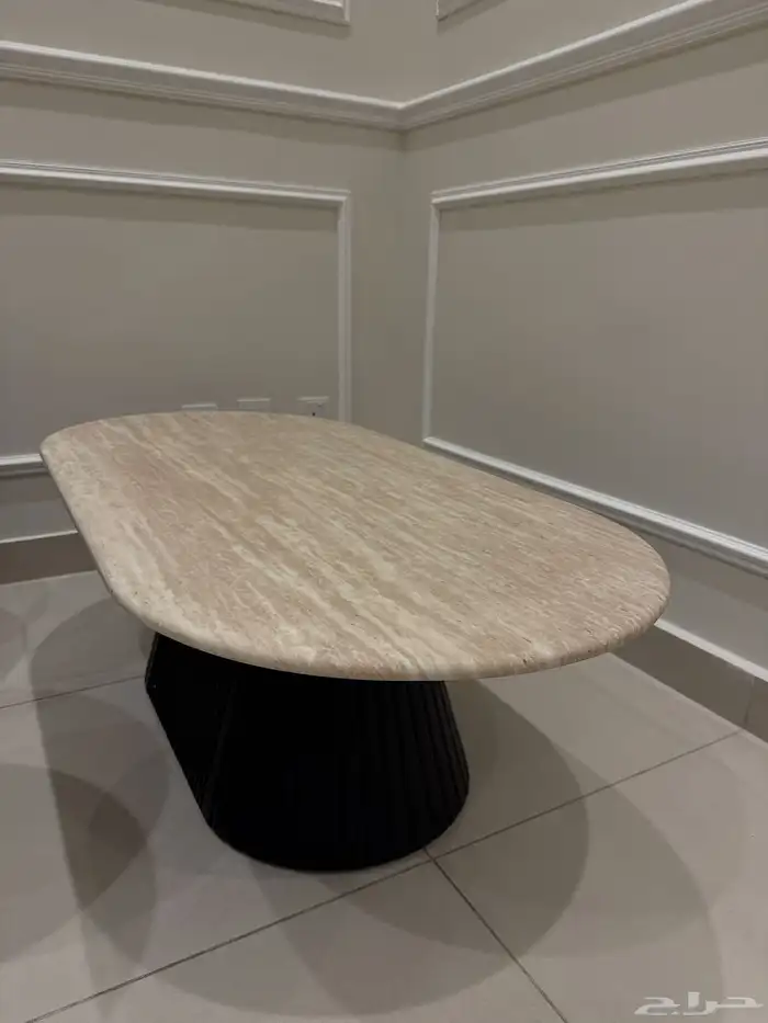 طاولة قهوه وزاريتين من هوم سنتر 2