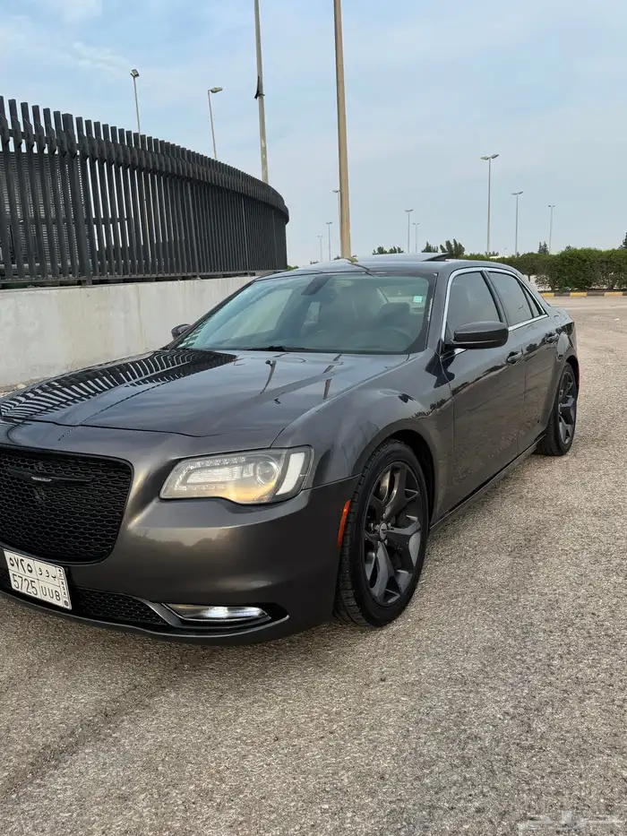 للبيع كرايسلر 2015 3